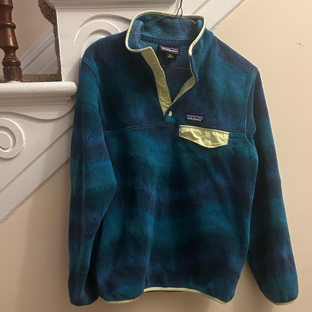 Women’s XS Patagonia  Lightweight Synchilla® Snap-T® Fleece Pullover Aurora